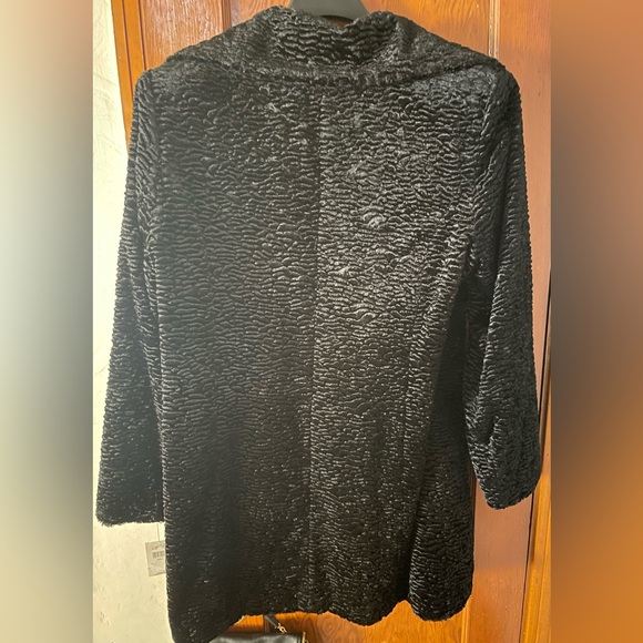 Women’s Black thigh length dress coat. - Picture 2 of 6